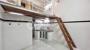 Cho Thuê Căn Hộ Có Gác - Máy Giặt Riêng - Gần Đại Học Luật, UFM 2-3km