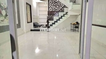 Cho thuê nhà 3 tầng Hẻm xe tải Hiệp Thành 13, Quận 12