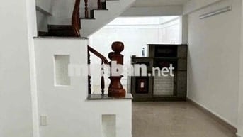 nhà đẹp 2pn 2wc 1 lầu có sân thượng gần chợ hiệp bình