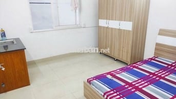 Cho thuê 2 phòng ngủ có 2 cửa sổ lớn full nội thất ở Gia Phú, Quận 5