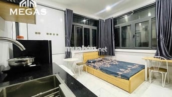 Khai trương căn hộ mini thang máy cửa sổ lớn ngay Đại học Văn Lang