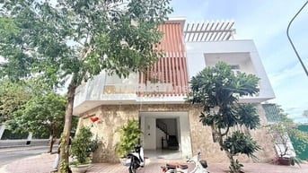 CHO THUÊ NHÀ LÔ GÓC ÔM 2 MẶT TIỀN GIÁ 25 TRIỆU KHU ĐÔ THỊ HÀ QUANG 1