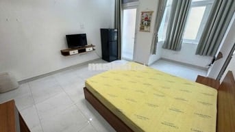 Cho thuê CC mini 1PN, 1WC, 35m2, ban công nội thất cao cấp Chu Văn An