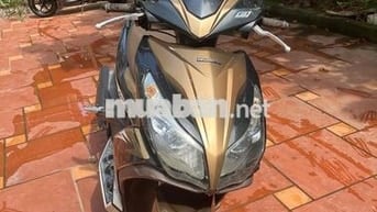 Honda Air Blade 125, màu nâu vàng đen