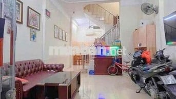 NGAY CHỢ BÀ CHIỂU - P2 BÌNH THẠNH - 5 TẦNG 42M2 - HƠN 5TỶ TL