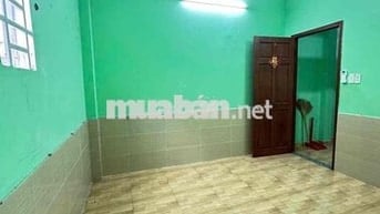 Nhà Trống 1 Phòng Tầng 1 Cho Thuê Bao Điện Nước