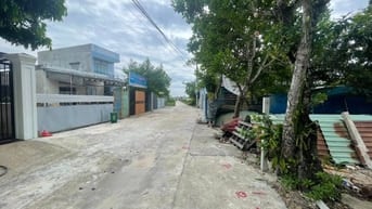 Bán lô đất cạnh LÀNG ĐẠI HỌC, DTĐ 240M2, sát Mai Đăng Chơn, Nam Kỳ Khở