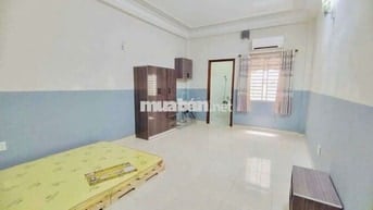 Phòng Full Nội Thất - Rộng Rãi - Có Cửa Sổ Trời Thoáng Mát