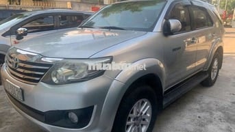 Toyota Fortuner 2.7V 4x2 AT 2013 – 355 Triệu