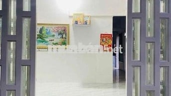 Cho thuê nhà trệt 2 phòng ngủ gần Đa Khoa Trung Ương
