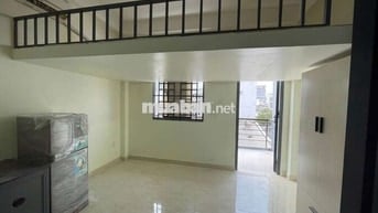 Phòng trọ ban công siêu to gần ngã 4 hàng xanh