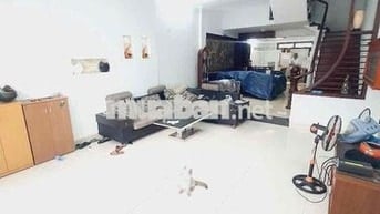 NHÀ 3 TẦNG MẶT TIỀN ĐỖ NHUẬN- TRƯỚC BẾN XE