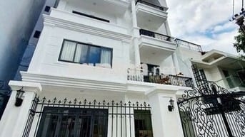 NHÀ HOT NHÀ MỚI !! 82B Phổ Quang , PN - DTSD 500m2 sạch đẹp