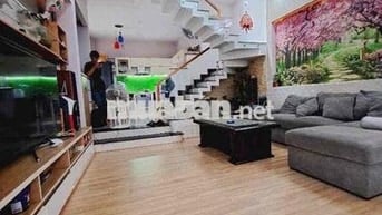 BÁN GẤP NHÀ HXH TÂN SƠN NHÌ,XE HƠI NGỦ TRONG NHÀ CHỈ NHỈNH 8 TỶ