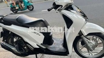 Honda SH 150 2018 mới 90% Bstp chính chủ