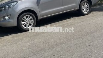 Toyota Innova 2017 2.0E - 153000 km