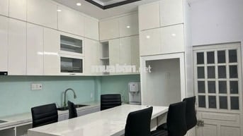 Nhà trong hẻm xe hơi dân cư văn minh
