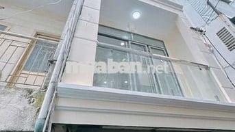 🏡 Hoàng Diệu Giáp Quận 1 - 3 Tầng Mới Đẹp - Hẻm Rộng 4 Mét 🏡