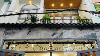 Kẹt vốn bán gấp nhà 2 tỷ 550 triệu, DT 41m2 đường Yên Thế, Tân Bình