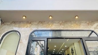 Bán gấp nhà DT 52m2 giá 2tỷ390 đường Lê Lai , phường 3 Gò Vấp