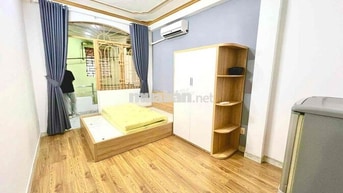 CHO THUÊ PHÒNG BAN CÔNG LỚN FULL NỘI THẤT GẦN VĂN LANG CƠ SỞ 1 GIÁ RẺ