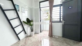 GẦN NGAY ĐẠI HỌC VĂN HIẾN DUPLEX BAN CÔNG THOÁNG MÁT