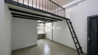 Duplex Gần Hàng Xanh, Xô Viết, Hẻm 451, Free Xe, Máy Giặt Chung, Thấp