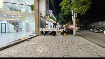 Tôi cần bán nhà nhà 7tầng thang máy full nội thất, gõ gốc đề.
