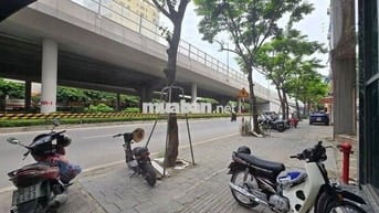 SIÊU PHẨM MẶT PHỐ PHẠM VĂN ĐỒNG 35M-8 TÂNG-THANG MÁY-MT 6,4M-VỈA HÈ-KD
