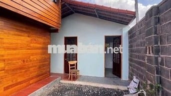 Cho thuê nhà vườn 1000m2 cách ngã 6 chỉ 5km