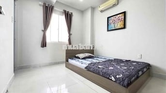 PHÒNG QUẬN 10_NGAY VẠN HẠNH MALL_HUFLIT_UEH_CỬA SỔ KÍNH FULL NT