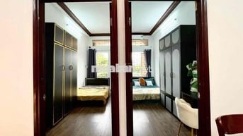 CHO THUÊ CĂN HỘ 2PN - 1WC CỬA SỔ, BAN CÔNG FULL NỘI THẤT CÁCH UEH 1km
