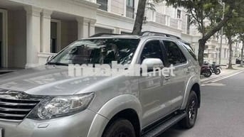 Toyota Fortuner 2015 2.7V 4x4 - 92000 km