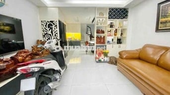 BÁN GẤP NHÀ CMT8 NHÀ MẶT TIỀN HXH GẦN CHỢ TÂN BÌNH