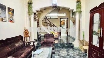 NGAY CHỢ HOÀNG HOA THÁM KINH MUA BÁN HOẶC CHO THUÊ KINH DOANH SIÊU LỢi