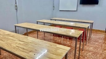 cho thuê nhà 5x22, đường rộng 9m gần hồ bơi Phương Nam