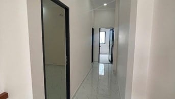 Chính chủ bán nhà phố 1 triệt 1 lầu, tại Cần Đước, Long An