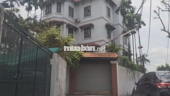 Bán BT view hồ Quảng Bá, Âu Cơ, Tây Hồ, 4 tầng, 275m2, 70 tỷ