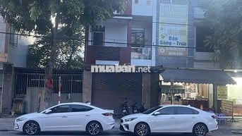 Bán xe Hyundai Elantra 2.0 AT 2018