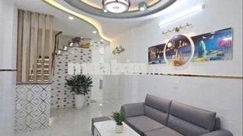 Nhà nở hậu ngay vòng xoay Lê Đai Hành đường Âu Cơ, phương 14, Quận 11