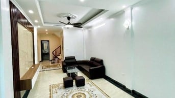 HIẾM – DƯƠNG VĂN BÉ – 52m² – 6 TẦNG THANG MÁY – Ô TÔ DỪNG ĐỖ NGÀY ĐÊM 