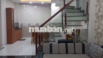 Nhà 4,5 x 10, đúc 3,5 tấm , 4pn, 5wc . 13tr/ tháng