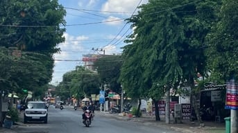 Bán nhà mặt đường Lê Văn Thịnh , p Bình Trưng Tây