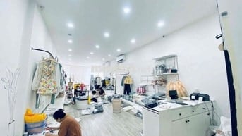 2 TẦNG MT NGUYỄN VĂN LINH KẸP KIỆT SẠCH ĐẸP