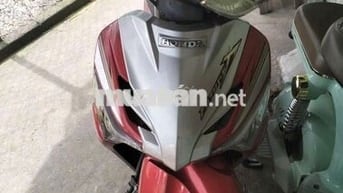 Xe máy móc còn zin. Đầu chưa bung.