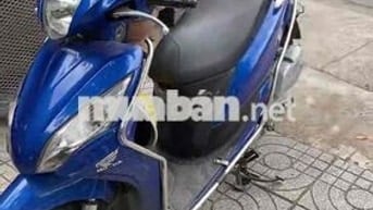 Honda Vision đời đầu, màu xanh dương