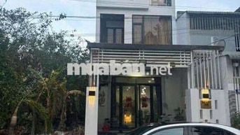 Nhà 3 tầng hiện đại full nội thất chánh nghĩa chỉ 10tr