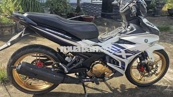 Xe còn mới chạy êm máy zing