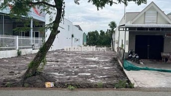 Đất nền mặt tiền đường Hộ Phòng - Chủ Chí
