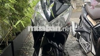 Nhà thừa 1 xe máy AB2011 cần nhượng cho ai cần.